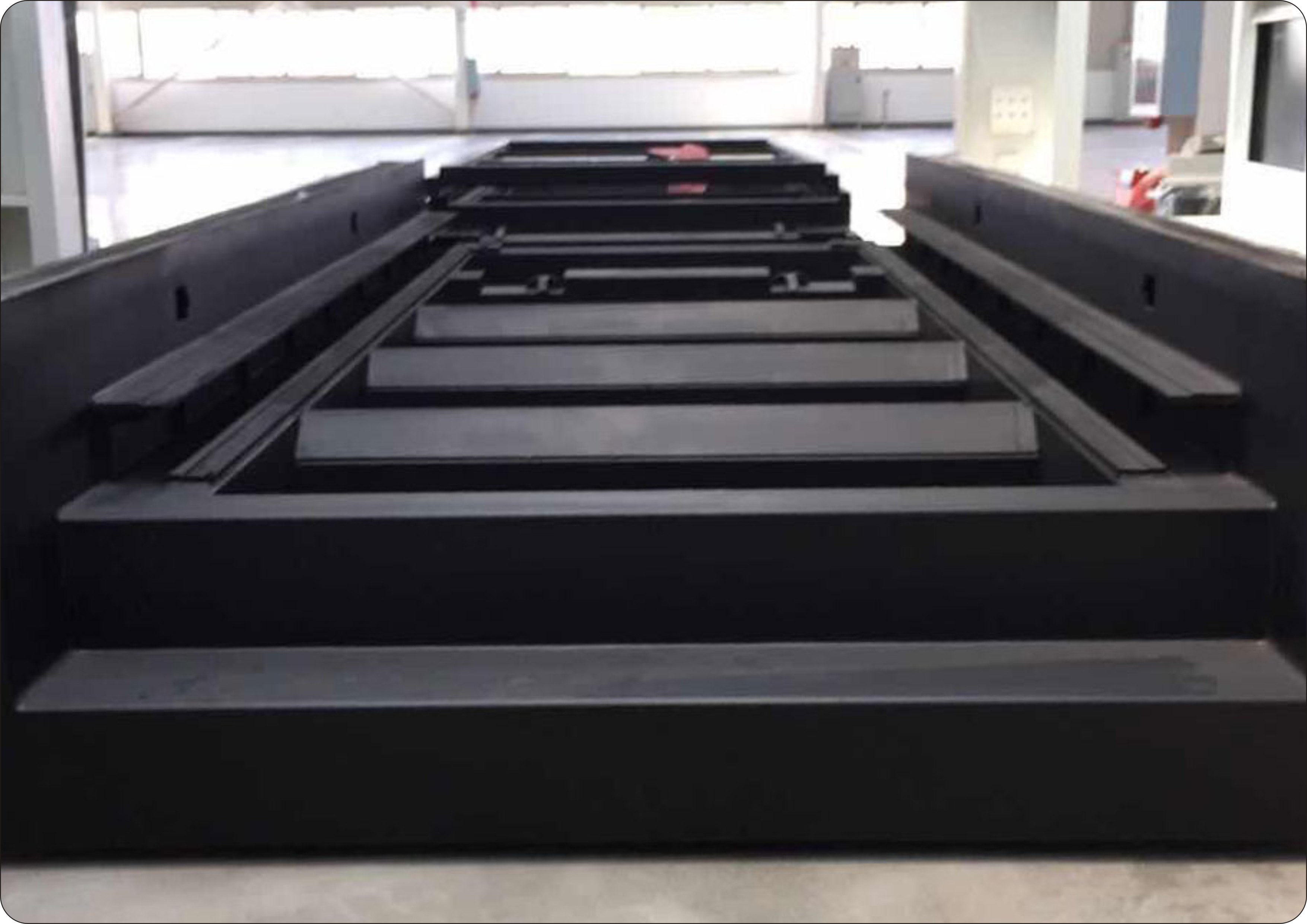 激光切割机-机床展示图